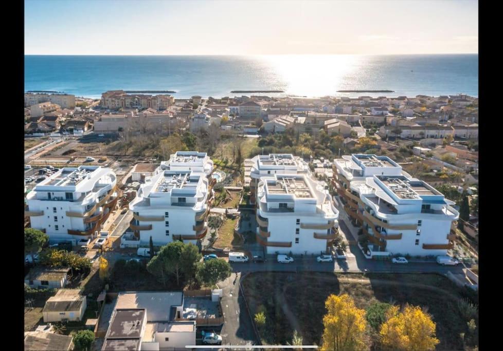 T2 Neuf + Piscine, 5 Mn A Pied Des Plages Sérignan Extérieur photo